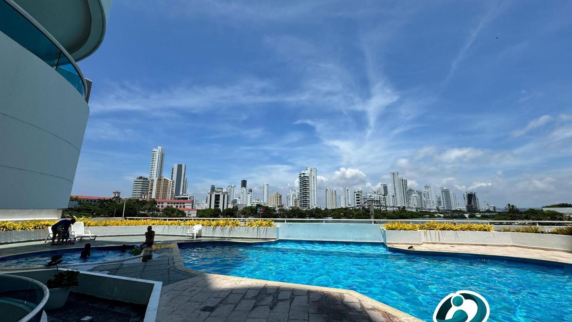 Torres Del Por Parceros Group Apartamento