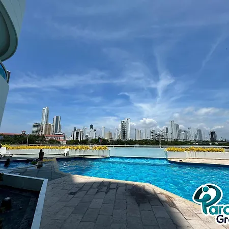 Torres Del Por Parceros Group Apartamento