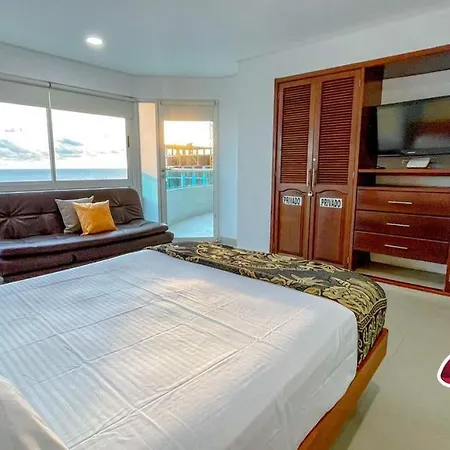 Torres Del Por Parceros Group Apartamento